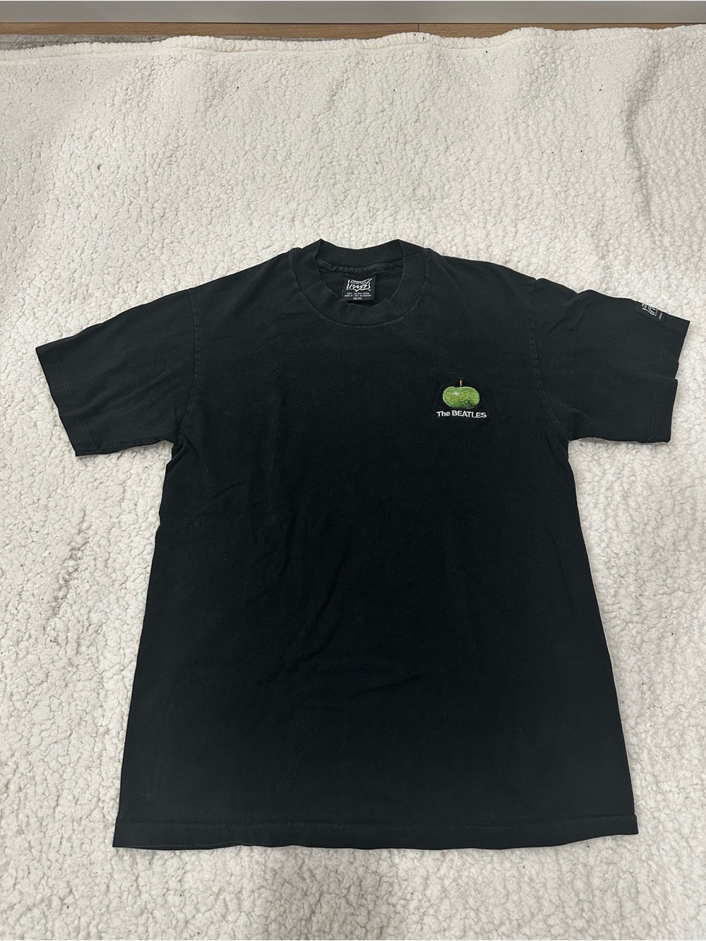 Vintage 90s THE BEATLES band tee backstage pass #C0025
